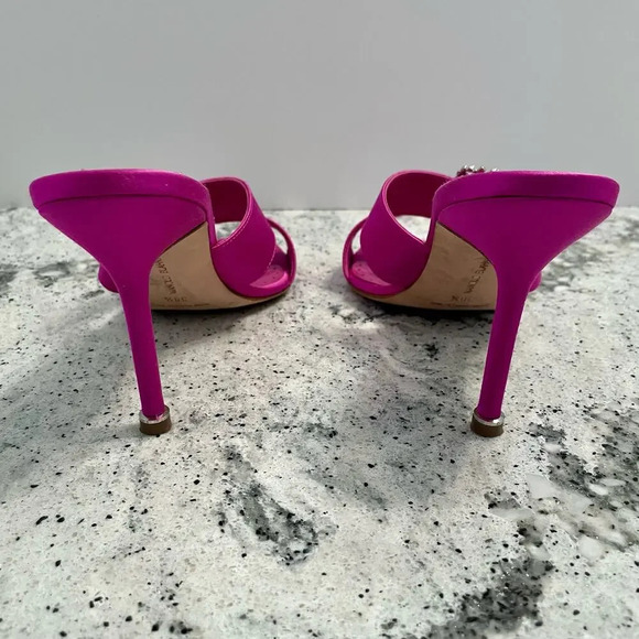 Manolo Blahnik Mulussanhan Mules Sandals Satin Crystal Buckle Pink Size 38.5 - Picture 11 of 16
